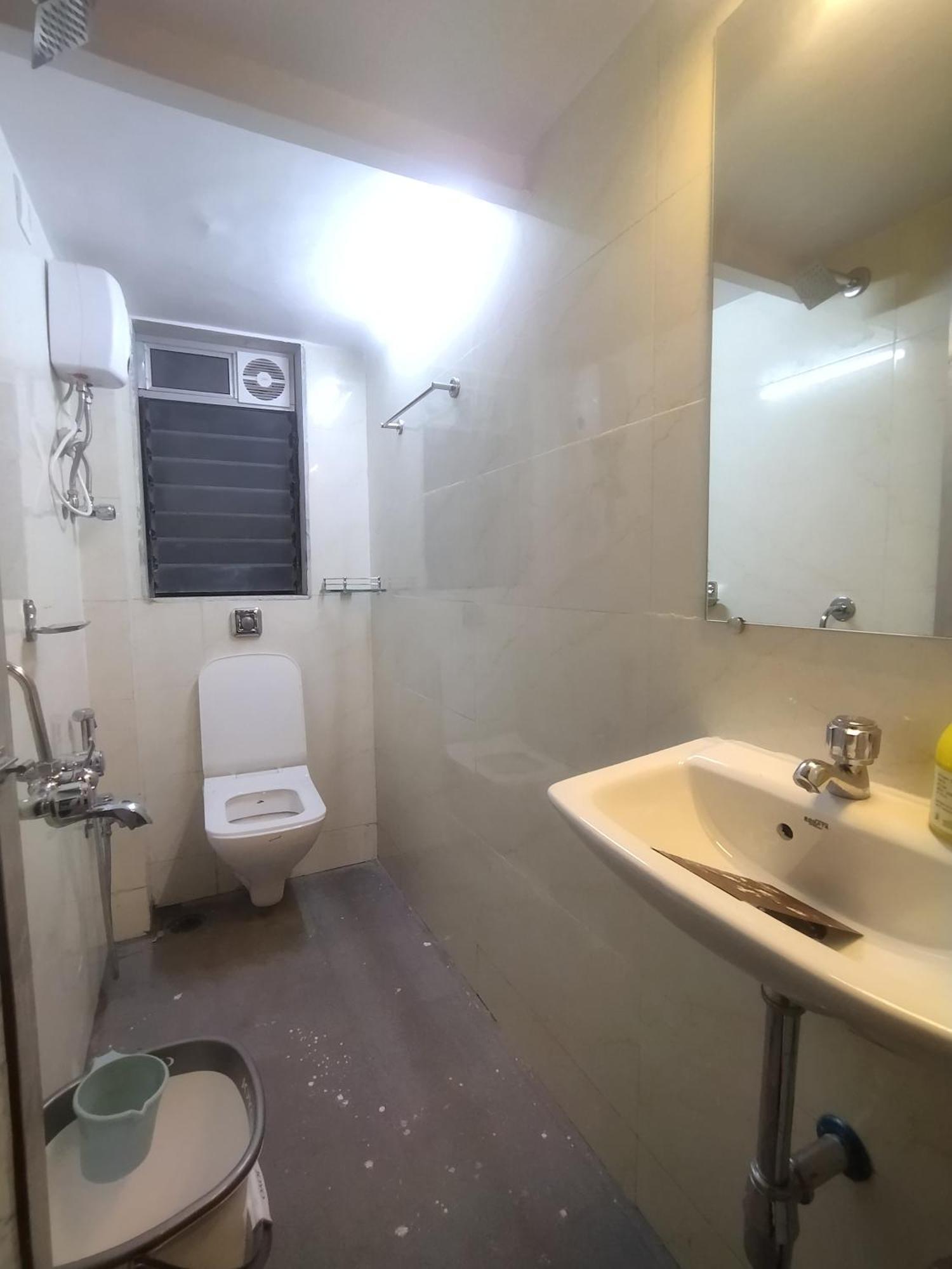Everest Stays Rooms And Dormitory Mumbai Exteriör bild